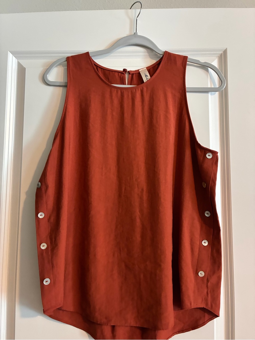 Mahina Linen  Rust Sleeveless Button-Side Tank